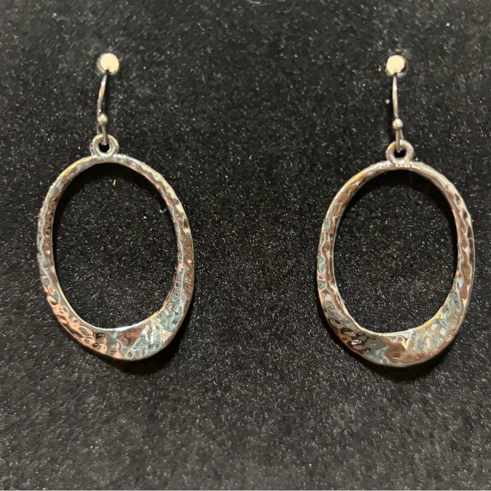 Elegant Metallic Dark Gray Oval Earrings